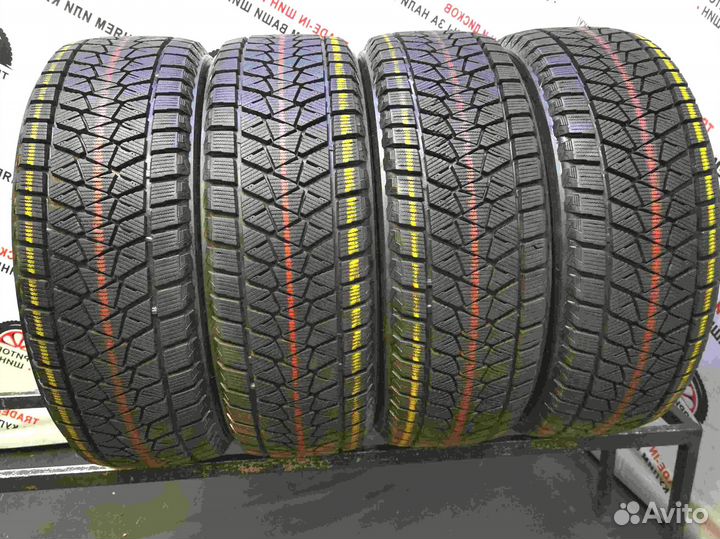 Bridgestone Blizzak DM-V2 215/60 R17 96S