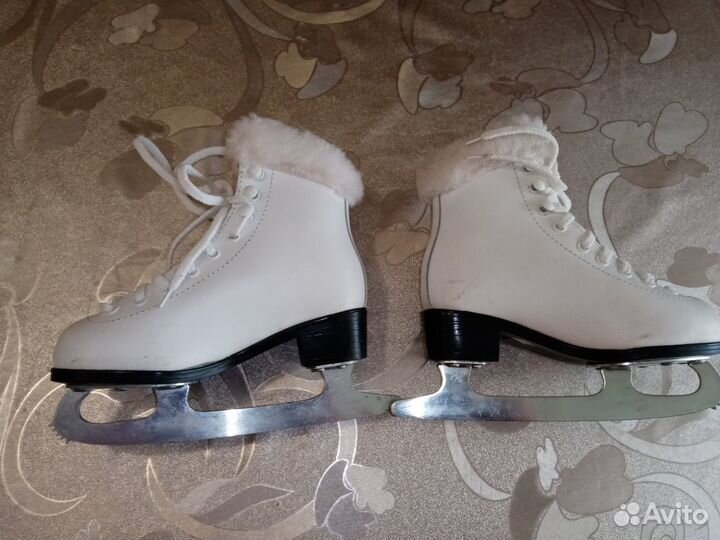 Фигурные коньки для девочек Marax Twizzle Limited