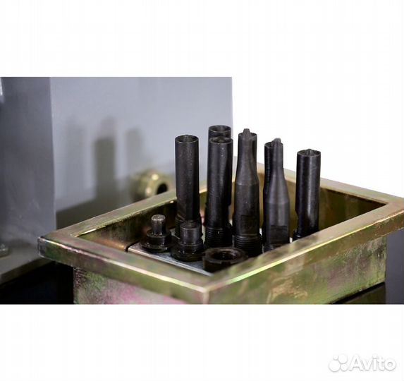 Станок для клепки тормозных колодок