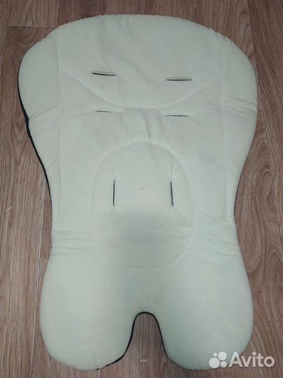 Вкладыш в прогулочную коляску