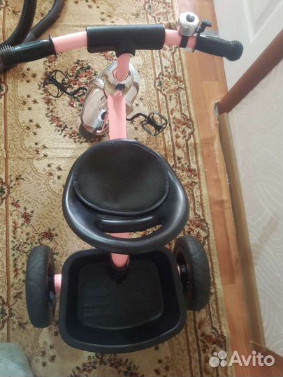 Детский трехколесный велосипед