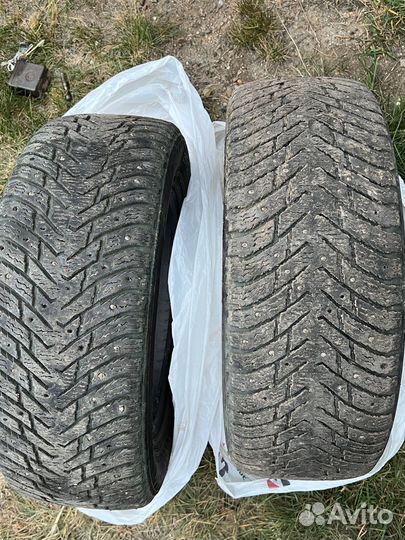 Nokian Tyres Hakkapeliitta 8 225/60 R16 99T
