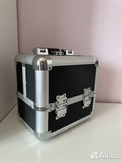 Чемодан для косметики