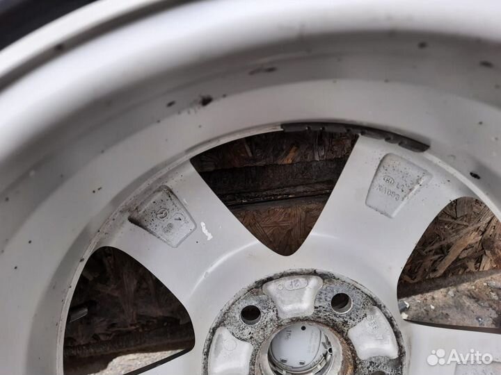 Продам оригинальные диски на mazda