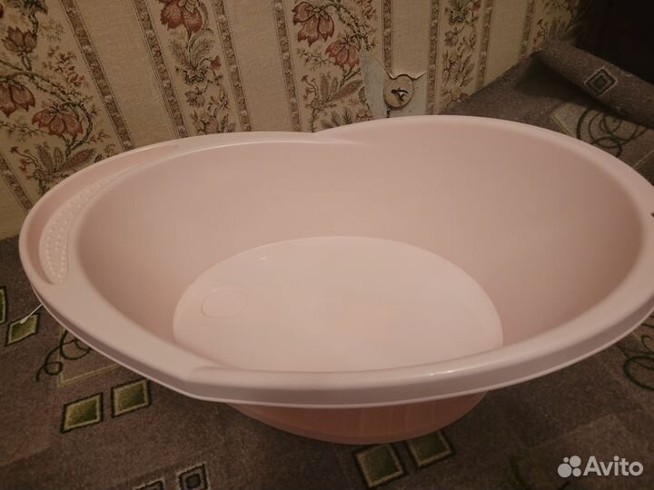 Ванночка для купания новорожденного