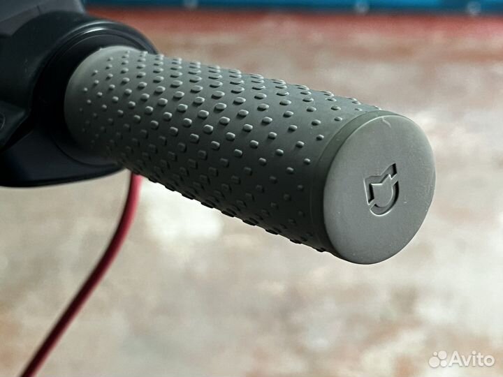 Электросамокат Xiaomi Mi Electric Scooter 1S