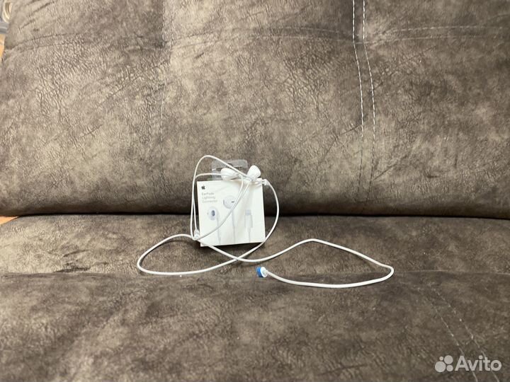 Наушники apple earpods Lightning как новые