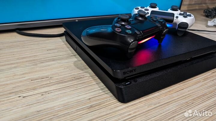 PS4 Slim /11 игр/2 джойстика