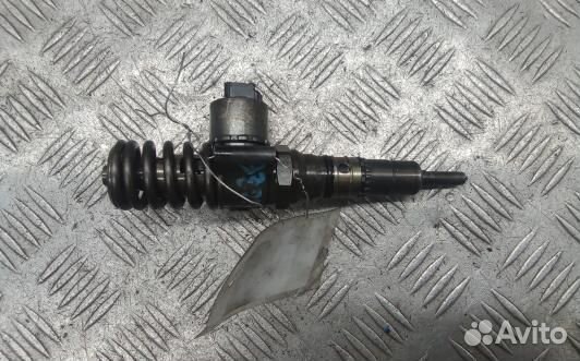 Форсунка дизельная volkswagen golf 5 (89Z11AL03)