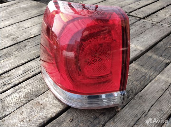 Фонарь Toyota Land Cruiser 200 / Ленд крузер 200