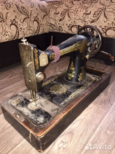 Швейная машина