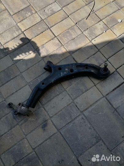 Правый рычаг Nissan almera classic b10