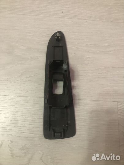 Накладка кнопки стеклоподъемника allion/premio