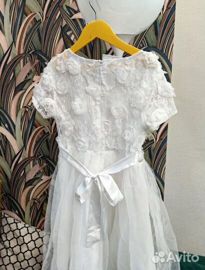 Платье праздничное на девочку 140-146