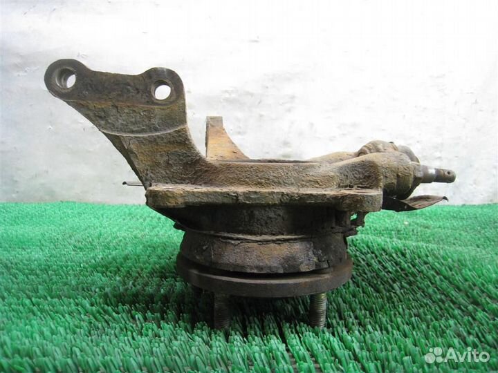 Кулак передний правый Hyundai Tucson (JM) 2005