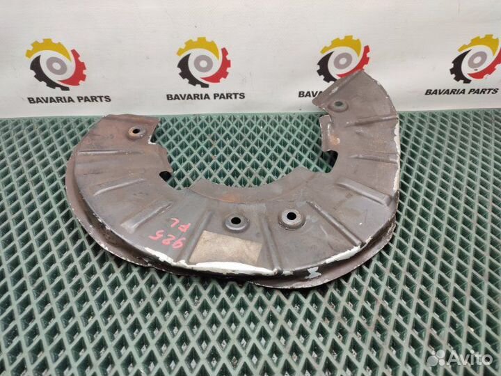 Кожух тормозного диска передний левый Volkswagen