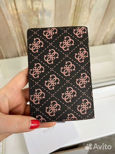 Обложка для паспорта guess в коробке новая