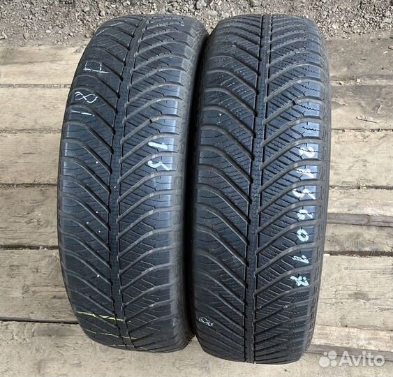 Goodyear Vector 4Seasons 215/60 R17