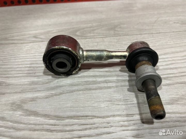 Стойка стабилизатора задняя Lexus Es axzh10 2020