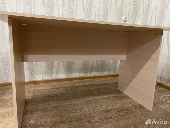 Стол письменный