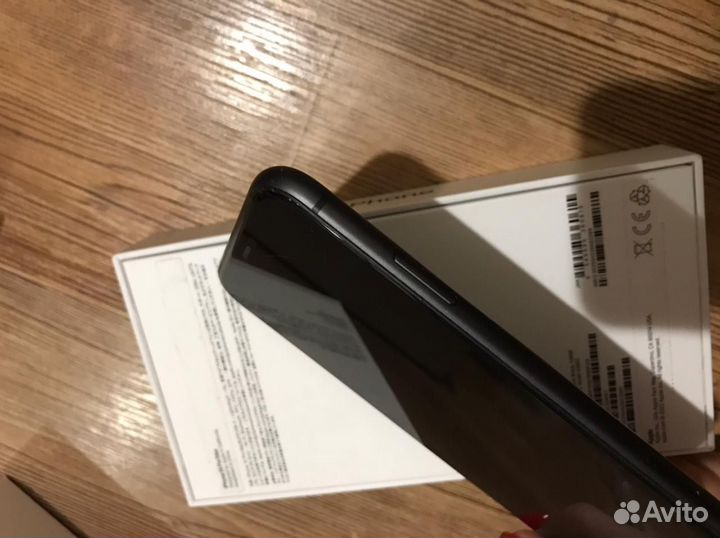 Телефон iPhone 11