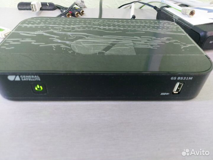 Цифровая спутниковая приставка Триколор B531М