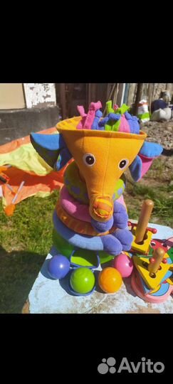 Музыкальная пирамидка,и две большая и маленькая