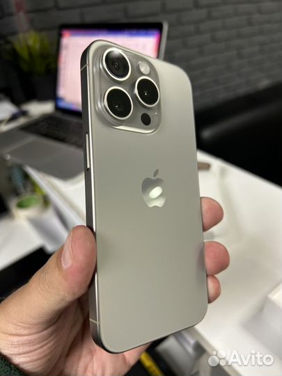 iPhone 15 Pro, 256 ГБ