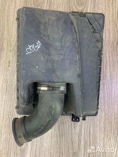 Корпус воздушного фильтра Opel Zafira B Z16XEP