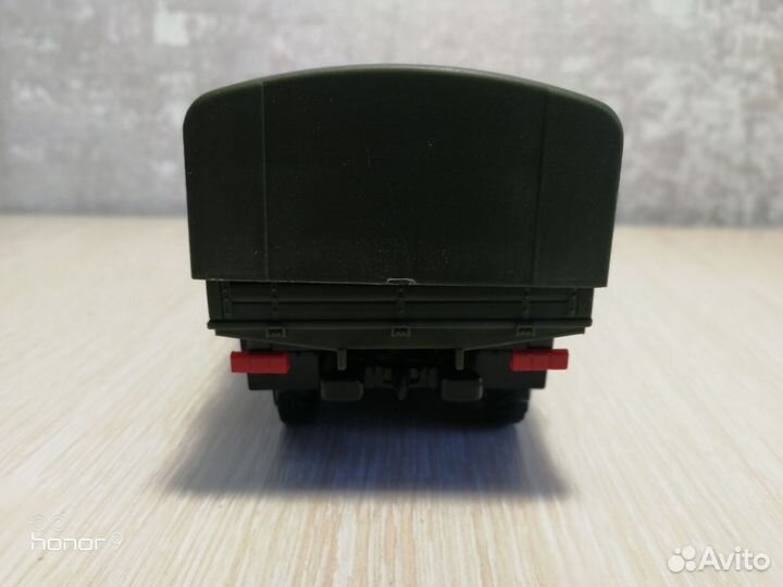 Модель грузовика ЗИЛ-131