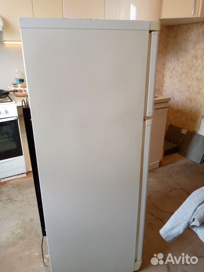 Холодильник Stinol