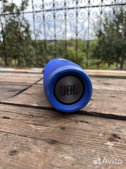 Колонка jbl charge 3