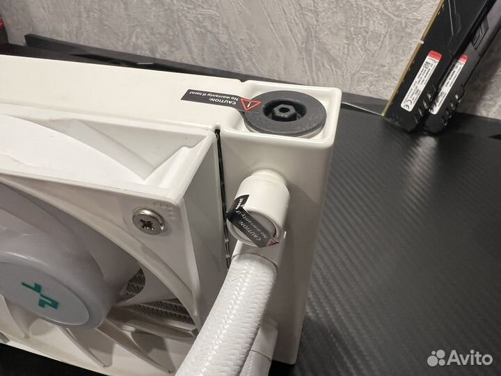 Водяное охлаждение для пк deepcool le720 wh