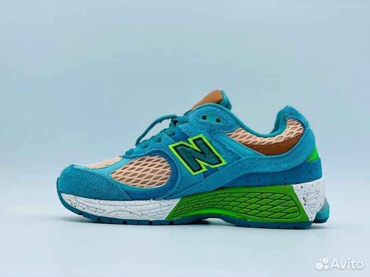 Кроссовки New Balance 2002R размеры 37-41