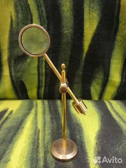 Настольная лупа, винтажный дизайн. Латунь