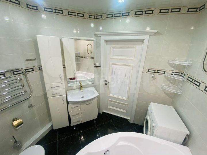 2-к. квартира, 66,8 м², 10/12 эт.