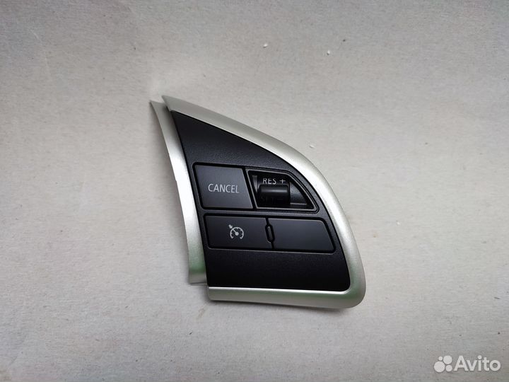 Кнопки круиз контроля Mitsubishi Outlander L200