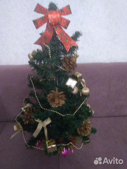 Елка с игрушками