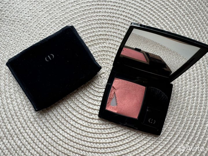 Румяна Dior 219