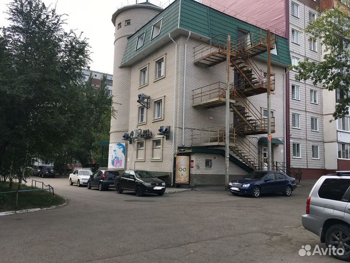 Приглашаем мастера маникюра и мастера парикмахера