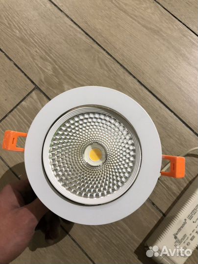 Светильник встраиваемый