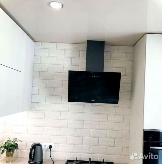 Кухня в потолок