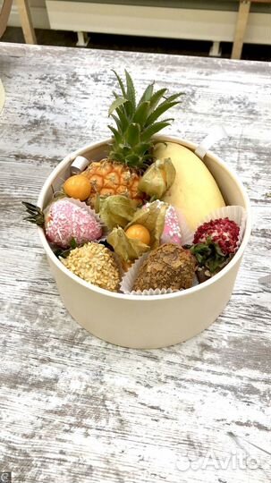 Фруктовая корзина в подарок