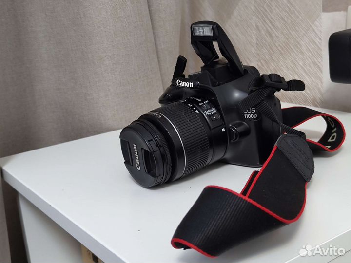 Зеркальный фотоаппарат canon ds126291