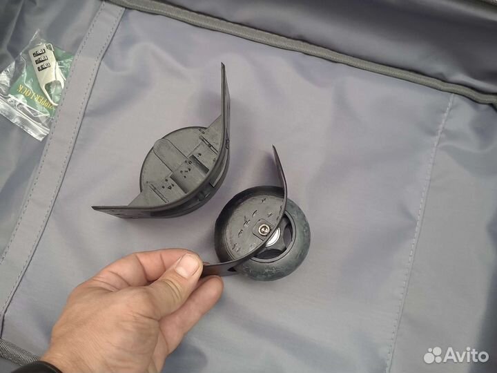 Колесо на хоккейный баул/сумку на колёсах