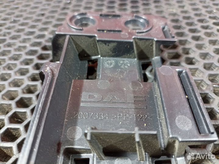 Кронштейн накладки порога Daf XF106