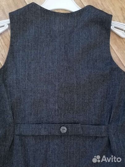 Жилет школьный для мальчика(128-134 размер)