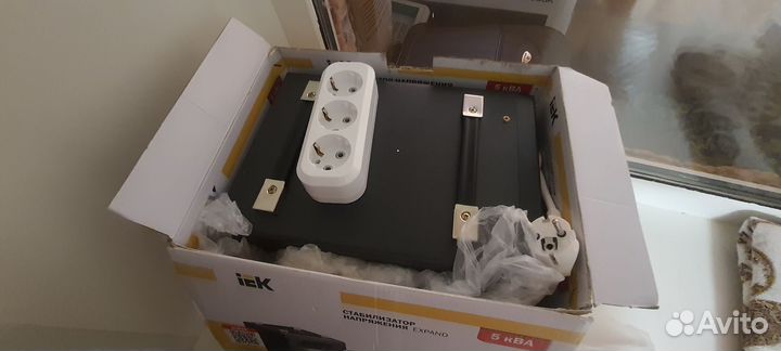 Стабилизатор напряжения