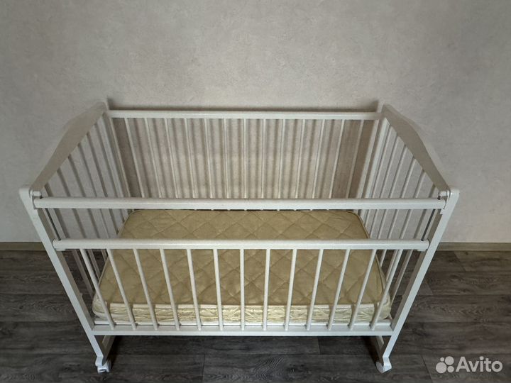 Кровать детская с матрасом