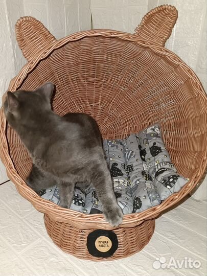 Лежанка для кошек плетеная